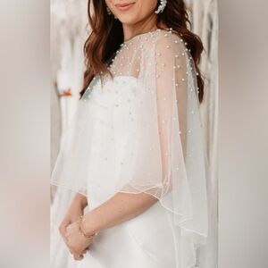 Pearl encrusted tulle capelet NWT
